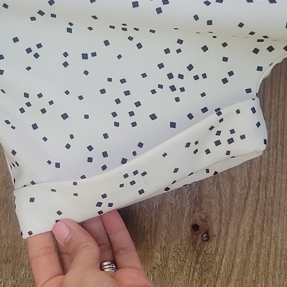 Melloday Off White Top with Black Square Confetti Print Size Small - Picture 3 of 5